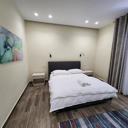 Llogora Dervishaliu Hotel Vlorë Esterno foto