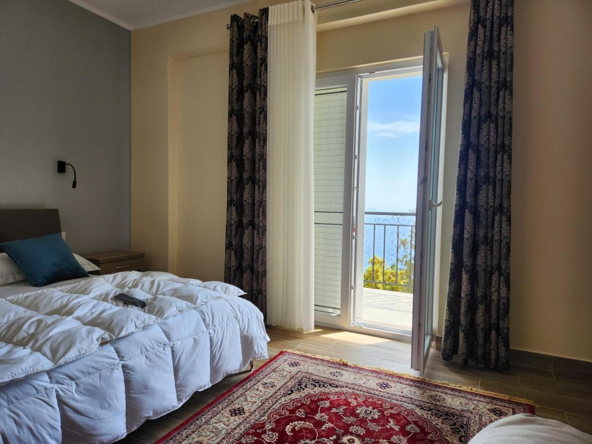 Llogora Dervishaliu Hotel Vlorë Esterno foto