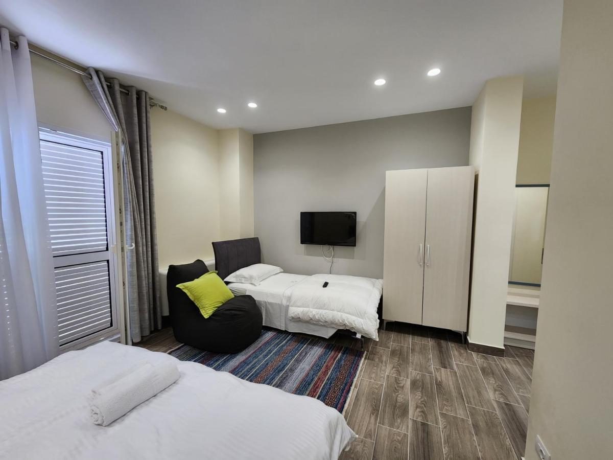 Llogora Dervishaliu Hotel Vlorë Esterno foto