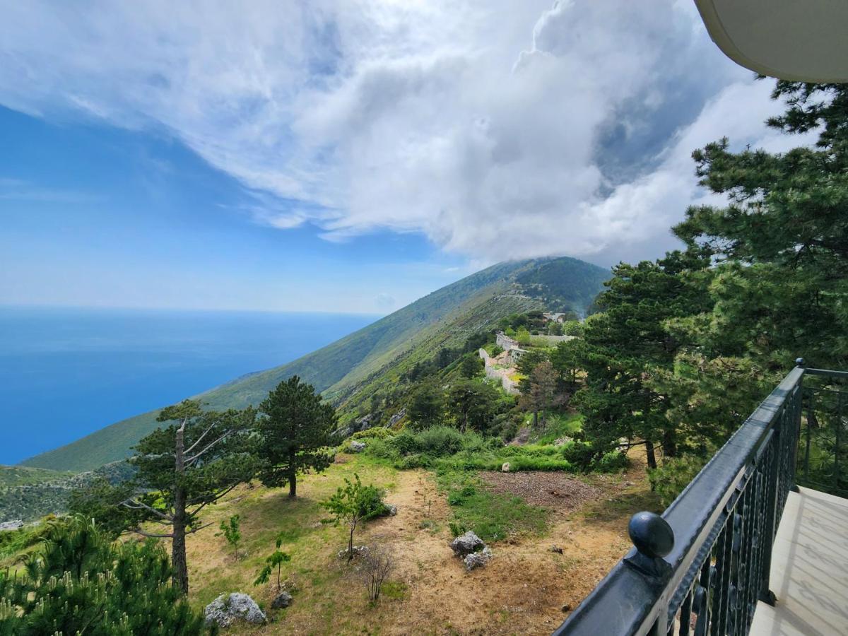 Llogora Dervishaliu Hotel Vlorë Esterno foto