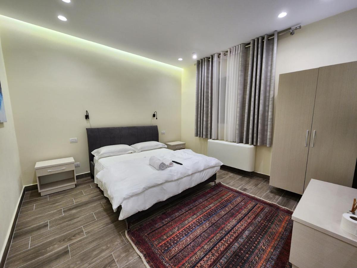Llogora Dervishaliu Hotel Vlorë Esterno foto