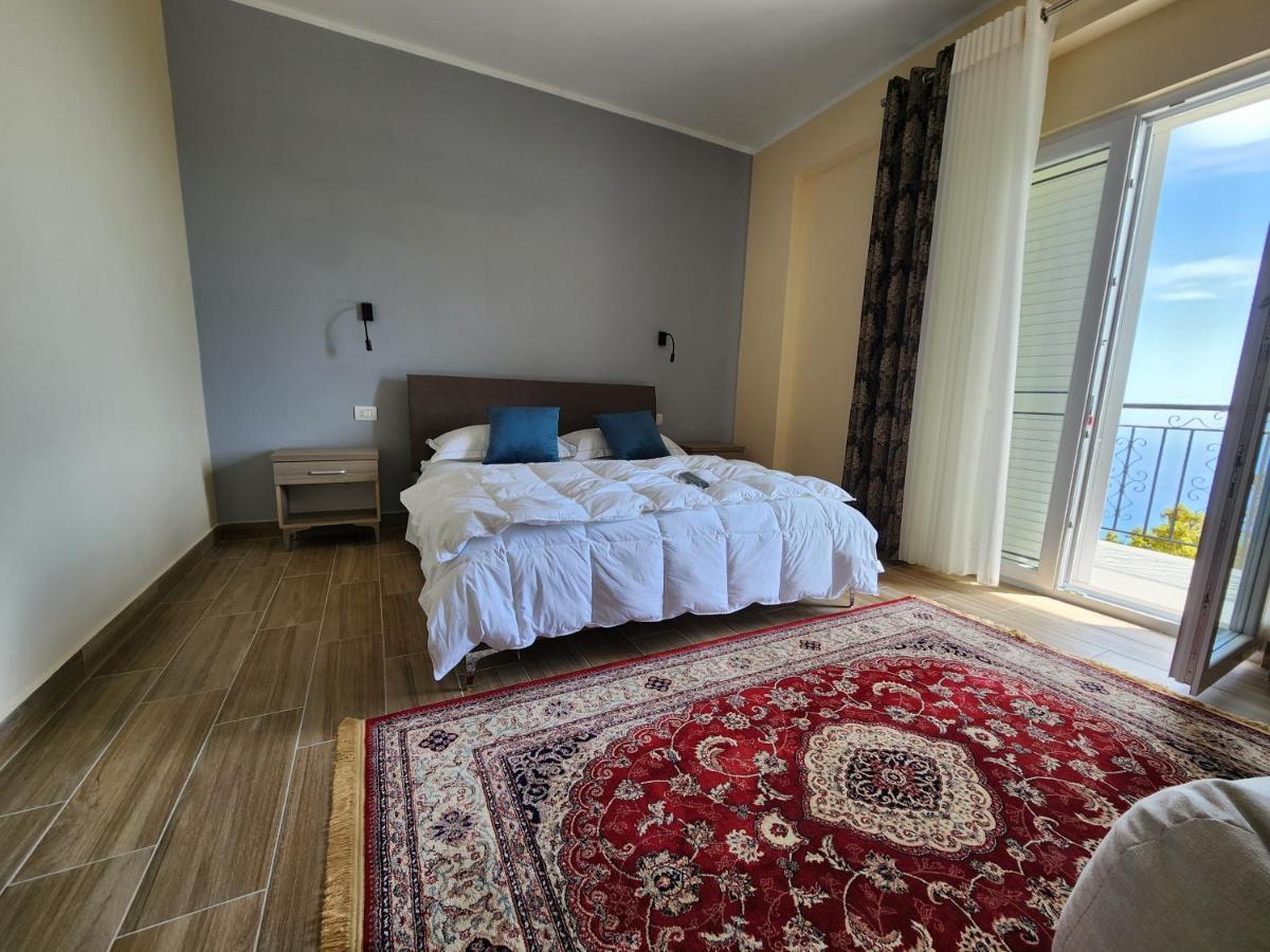 Llogora Dervishaliu Hotel Vlorë Esterno foto