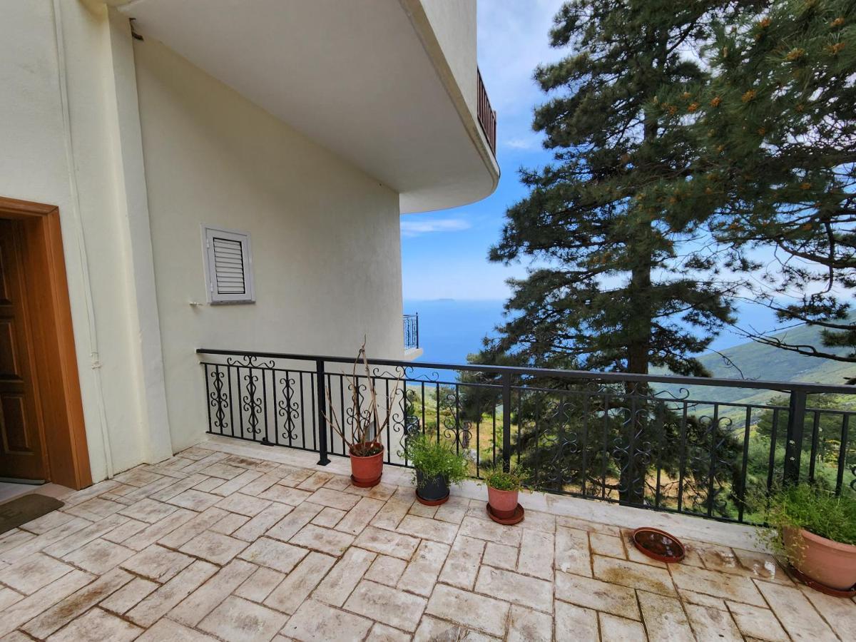 Llogora Dervishaliu Hotel Vlorë Esterno foto
