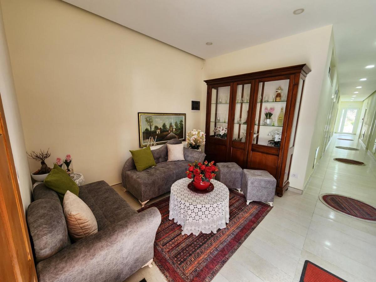 Llogora Dervishaliu Hotel Vlorë Esterno foto