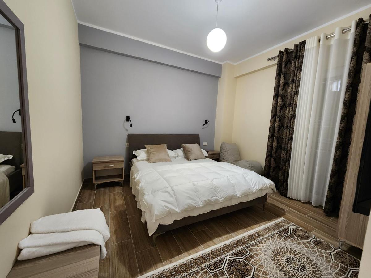 Llogora Dervishaliu Hotel Vlorë Esterno foto