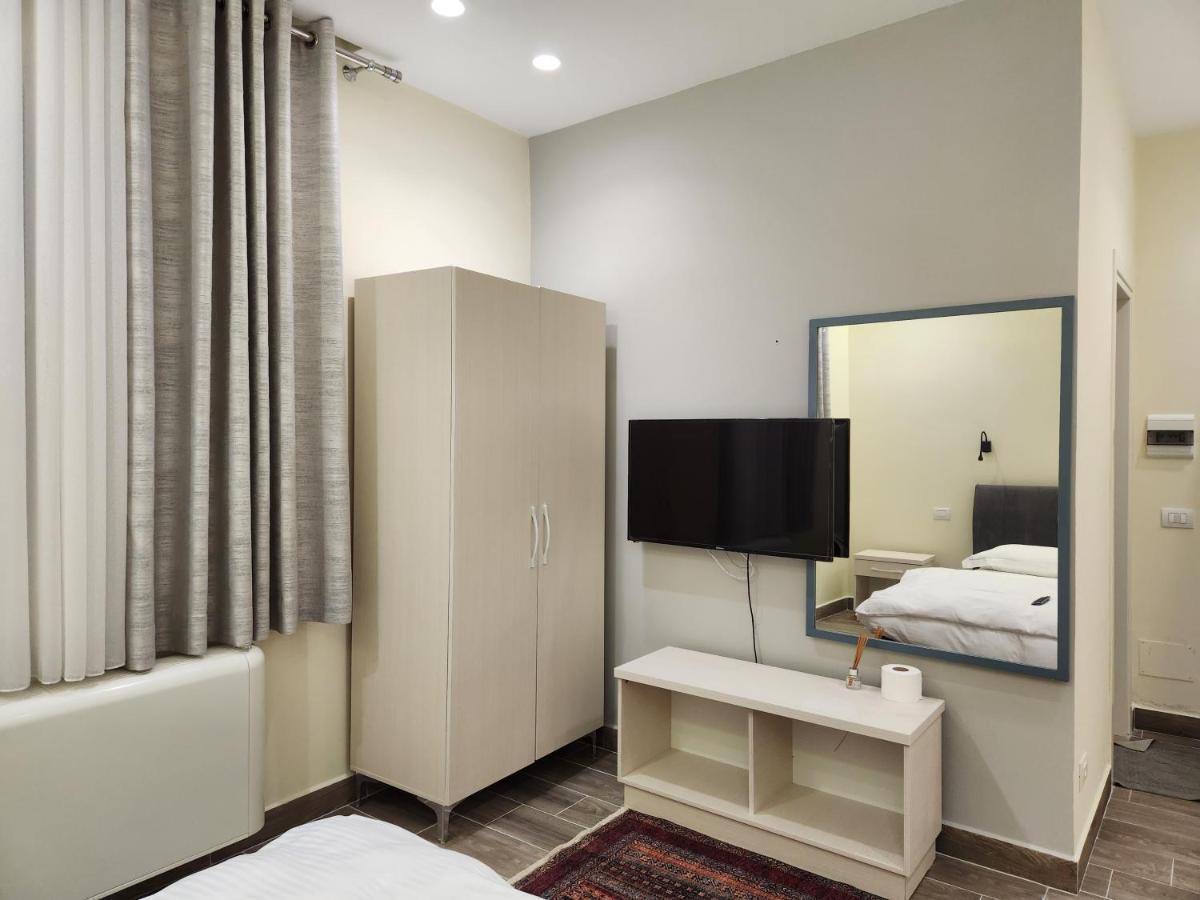 Llogora Dervishaliu Hotel Vlorë Esterno foto